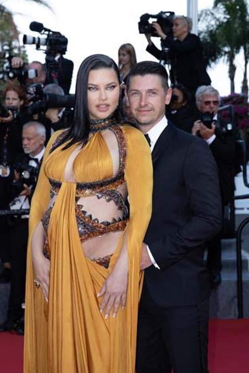 Adriana Lima,Cannes Film Festivali'ne damga vurdu!
