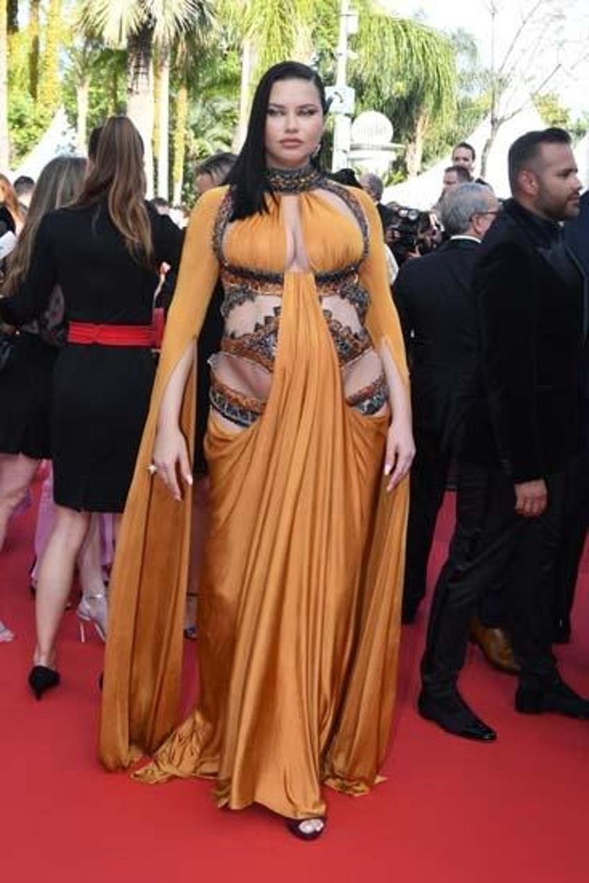Adriana Lima,Cannes Film Festivali'ne damga vurdu!