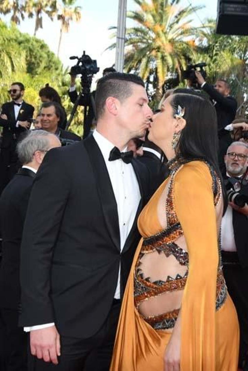 Adriana Lima,Cannes Film Festivali'ne damga vurdu!