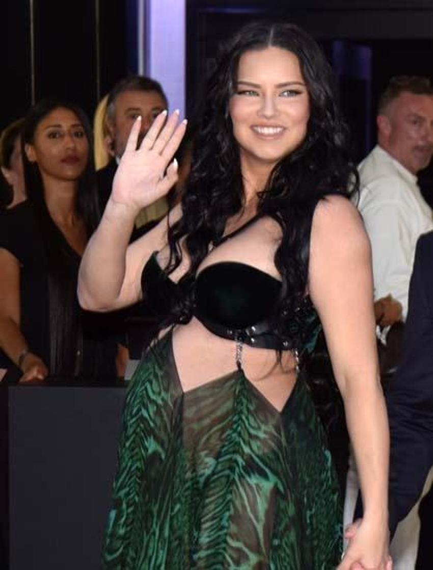 Adriana Lima,Cannes Film Festivali'ne damga vurdu!