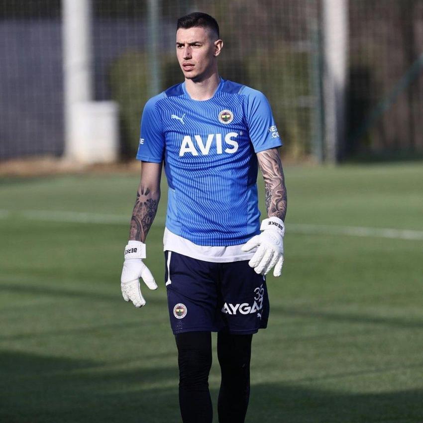 Anlaşma tamam! Ali Koç Muslera'ya kafa tutan G.Saray'ın eski kalecisini bitirdi