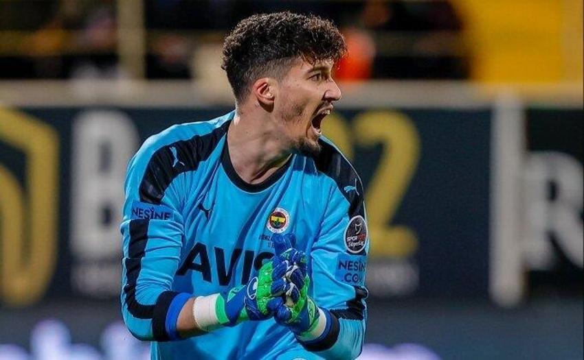 Anlaşma tamam! Ali Koç Muslera'ya kafa tutan G.Saray'ın eski kalecisini bitirdi