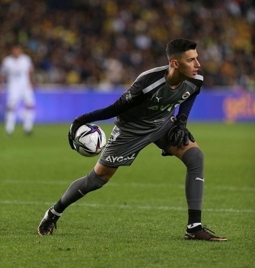 Anlaşma tamam! Ali Koç Muslera'ya kafa tutan G.Saray'ın eski kalecisini bitirdi