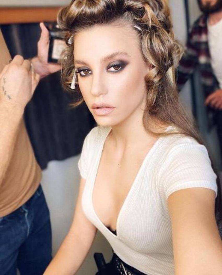 Serenay Sarıkaya 'hazırım' notuyla paylaştı, beğeni rekoru kırdı!