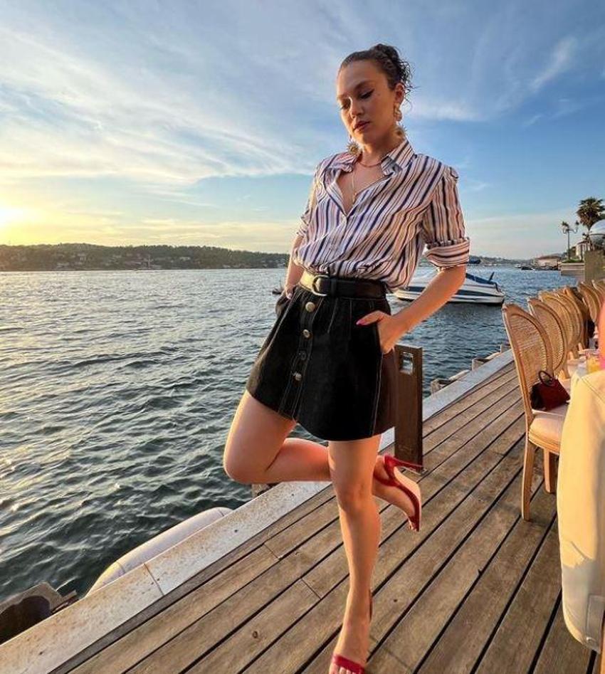 Melisa Şenolsun sezonu açtı, bikinili pozlarını paylaştı!