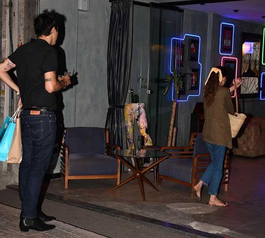 Ceren Moray ve arkadaşı kaçacak yer aradı! Alkolden ayakta duramadı: 'Akşama kadar soğan, sarımsak doğruyorum, Ceren ile...'