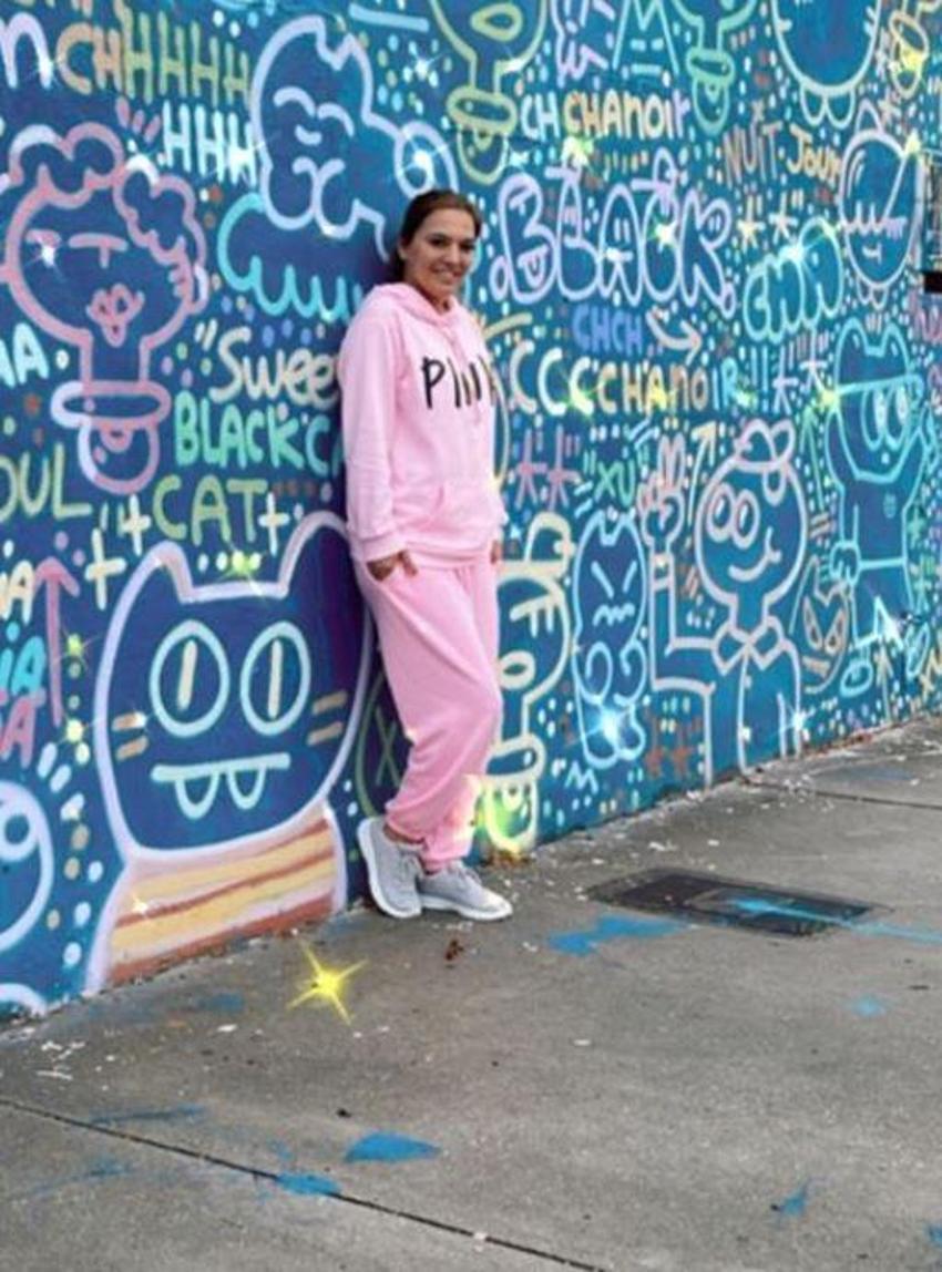 Demet Akalın'dan kilo aldığı için eşofmanla sahneye çıktığı iddialarına yanıt!