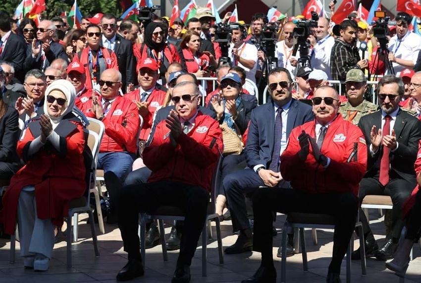 Azerbaycan'da TEKNOFEST heyecanı! Cumhurbaşkanı Erdoğan: Bölgede yeni bir sayfa açmanın zamanı gelmiştir