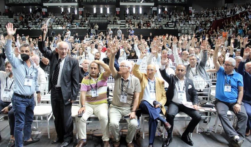 Ahmet Nur Çebi'den olay sözler: 'Ölmek üzereyim' dedi ve bombayı patlattı