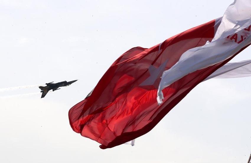 İstanbul'da fetih coşkusu! Atatürk Havalimanı'na ziyaretçi akını