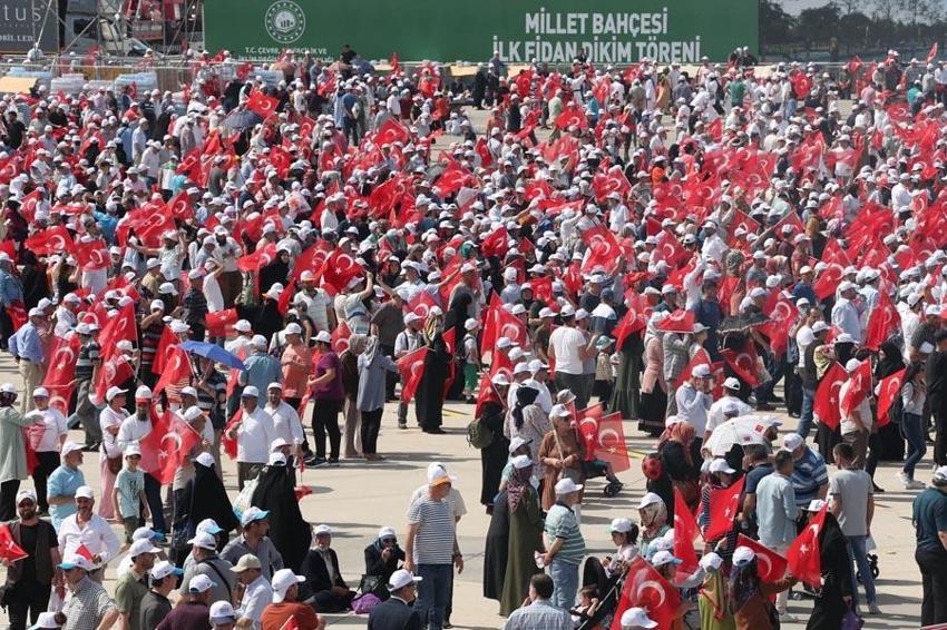 İstanbul'da fetih coşkusu! Atatürk Havalimanı'na ziyaretçi akını