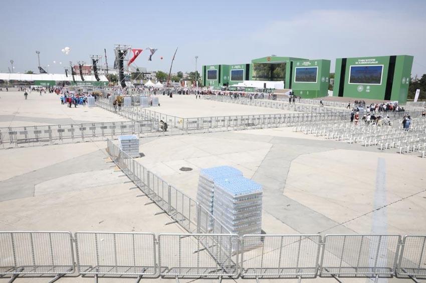 İstanbul'da fetih coşkusu! Atatürk Havalimanı'na ziyaretçi akını