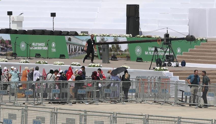 İstanbul'da fetih coşkusu! Atatürk Havalimanı'na ziyaretçi akını
