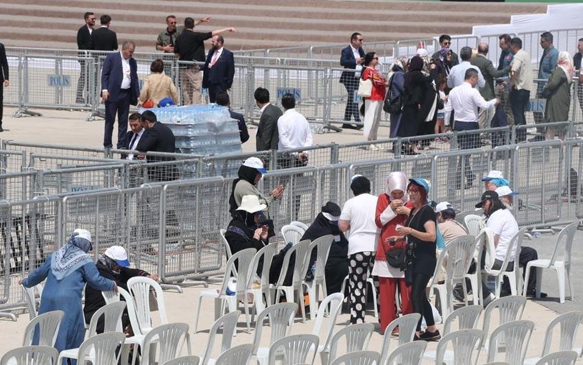 İstanbul'da fetih coşkusu! Atatürk Havalimanı'na ziyaretçi akını