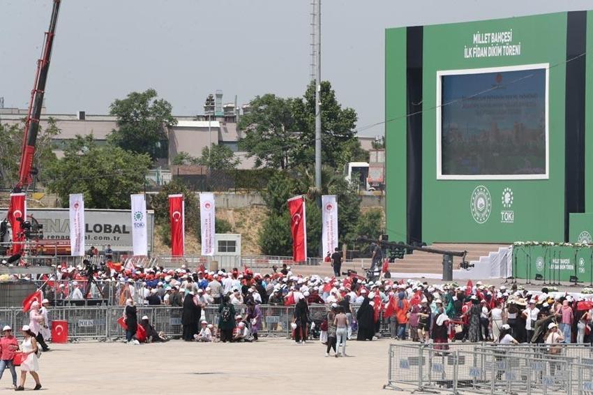 İstanbul'da fetih coşkusu! Atatürk Havalimanı'na ziyaretçi akını