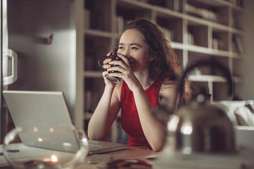 Kötü kolestrolü düşürüyor, kan basıncını dengeliyor, öksürüğü bıçak gibi kesiyor, akciğer ve mide kanseri için koruyucu, bir tutamı yetiyor