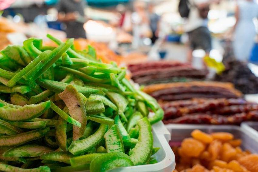 Kanser hücrelerini öldürmeye yardımcı oluyor, kan şekerini düzenleyerek yaşlanmayı geciktiriyor, kolesterolü azaltarak kalp sağlığını artırıyor! Antioksidanlar zengini, protein, vitamin, potasyum...  