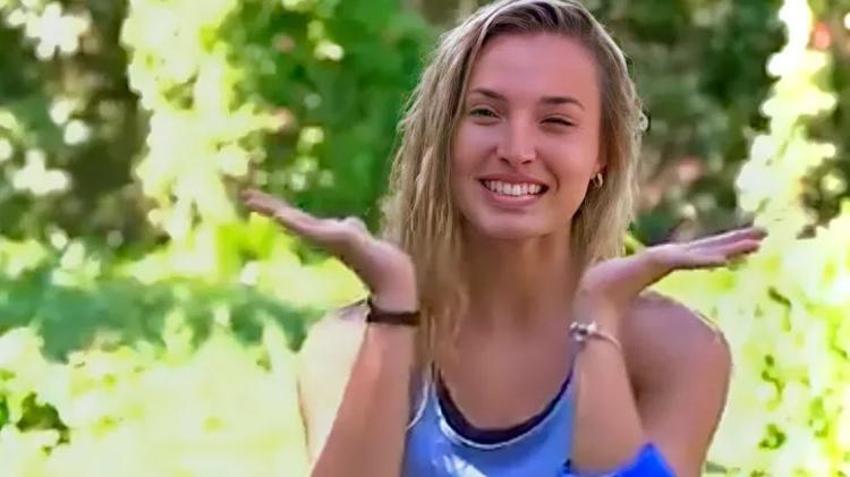 Survivor Sude Burcu ve Mert Öcal birlikte tatile çıktı! Mini şortlu pozlarıyla olay oldu...