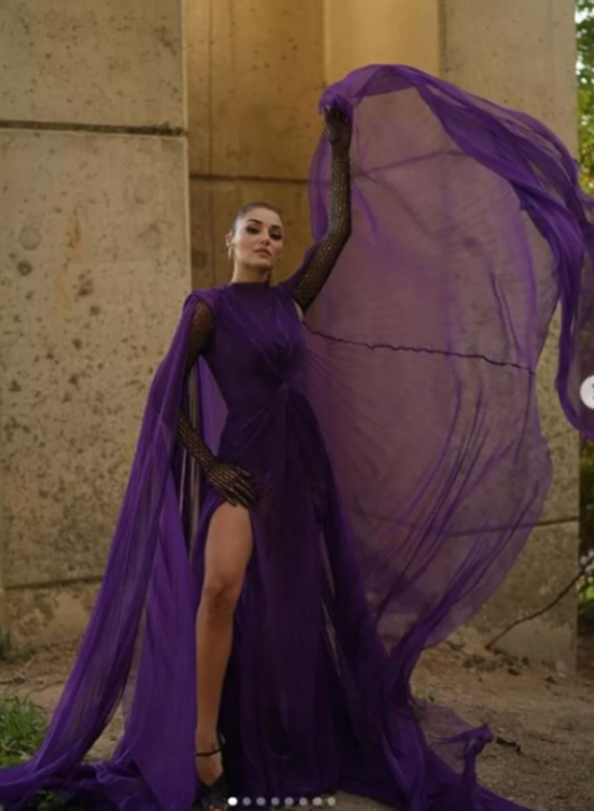 Hande Erçel transparan elbisesiyle geceye damga vurdu! Lady Gaga'nın giydiği elbise...