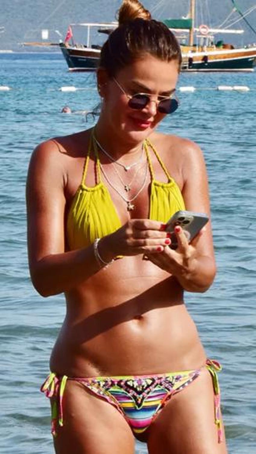 Özlem Yıldız sezonu Bodrum'da açtı! Fiziğiyle göz kamaştırdı...