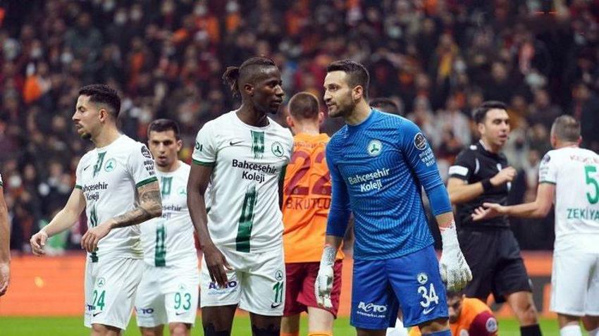 Torrent Muslera'yı eleştirmiş Pena Barcelona'ya geri gitmişti! İşte G.Saray'ın yeni kalecisi