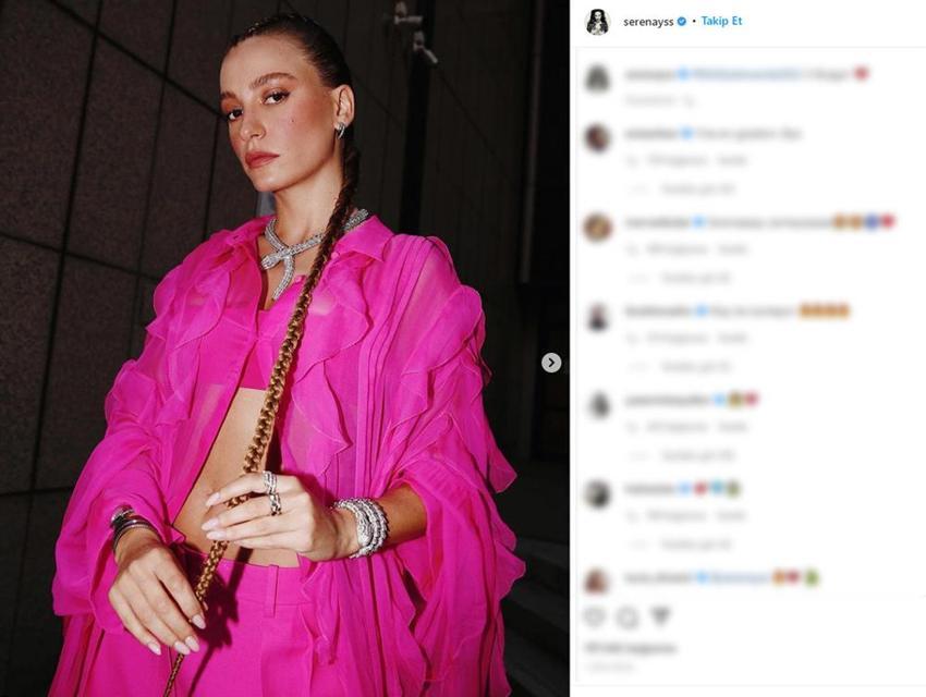 Pembe kombini çok beğenilmişti! Serenay Sarıkaya'dan olay poz: 'Semt oturuşunu sizden öğrenecek değiliz' 