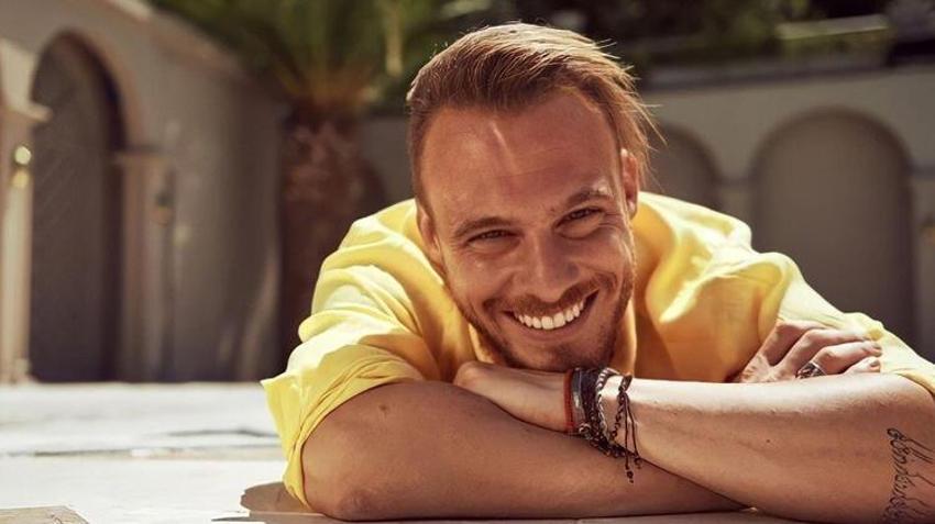 Şafak Sezer’den Kerem Bürsin’in o sözlerine cevap: Daha çok ekmek yemesi lazım