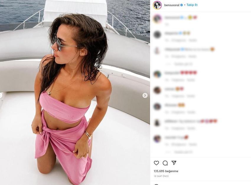 Tatil sezonunu açan Bensu Soral'dan tekne pozları: 'Taş bebek gibisin'