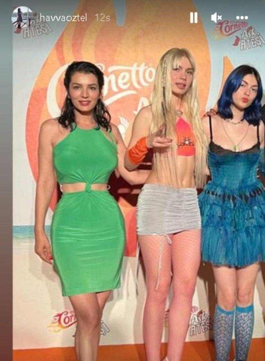 Aleyna Tilki’nin annesi Havva Öztel yeşil elbisesi ile büyüledi 