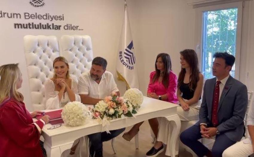 Ece Erken'den kaybettiği eşi Şafak Mahmutyazıcıoğlu'na: Oğluma baba, bana her şeydin, çok sevdim çok!