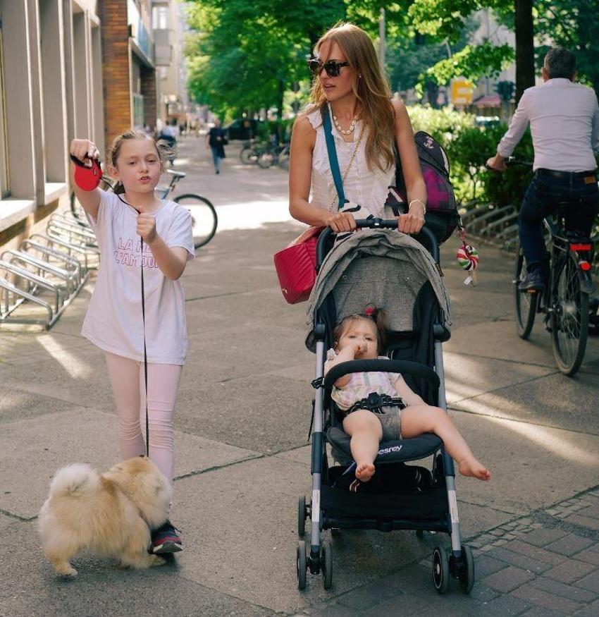 Meryem Uzerli kızlarına kavuştu! Yeni pozlar