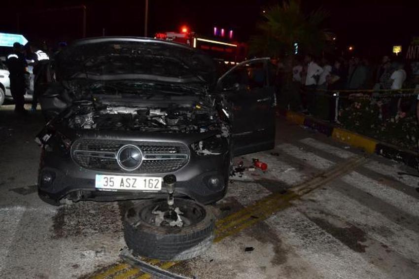 Salihli'de trafik kazası; 1 ölü, 3'ü ağır 6 yaralı 