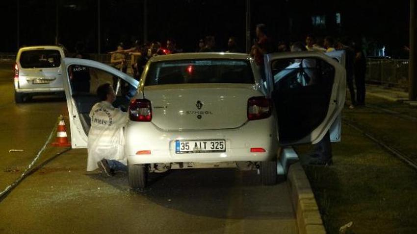 İzmir'de otomobile uzun namlulu silahla saldırı: 1 ölü 1 ağır yaralı