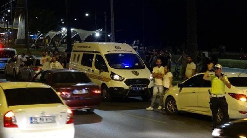 İzmir'de otomobile uzun namlulu silahla saldırı: 1 ölü 1 ağır yaralı