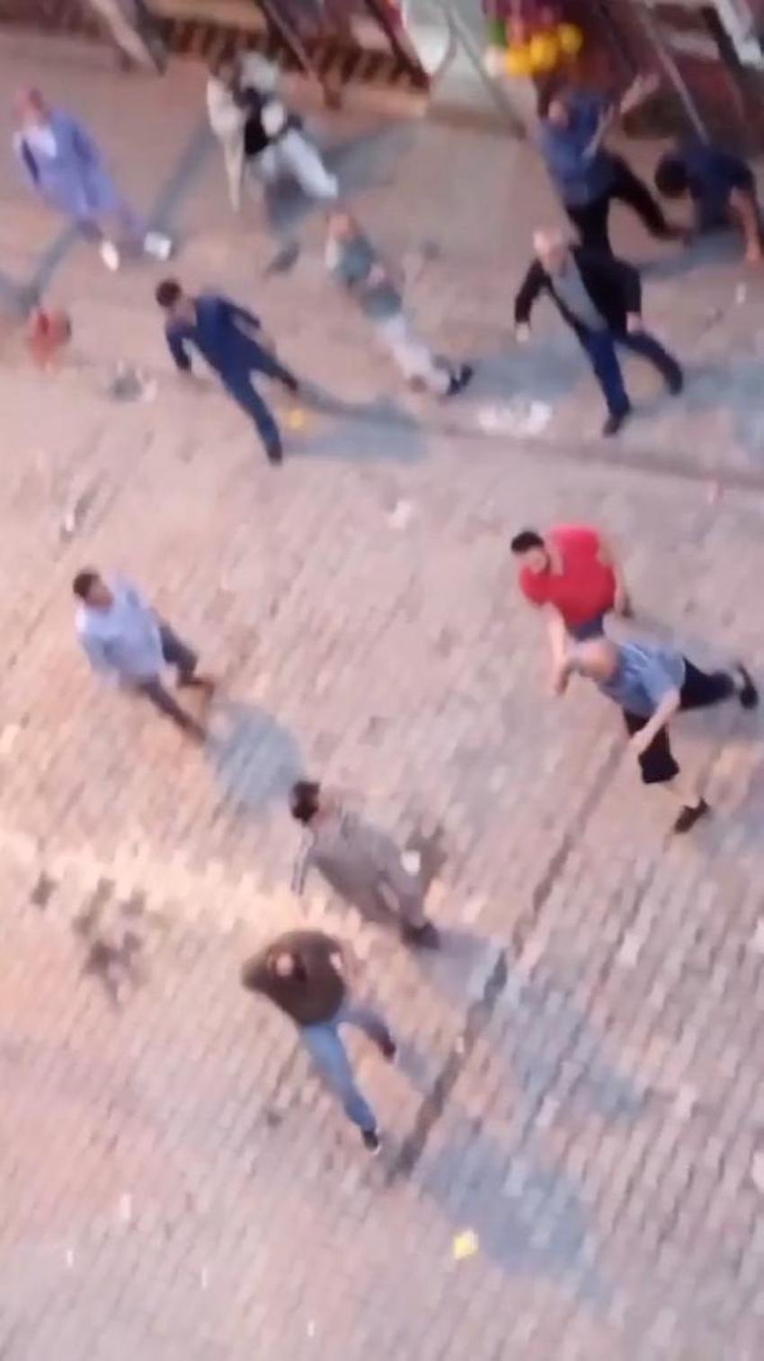Döner bıçağıyla arkadaşına korku dolu anlar yaşattı