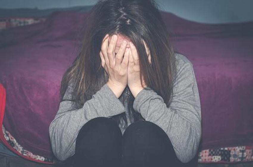 Lisede iğrenç olay! Kadın öğretmenden kız öğrenciye istismar iddiası