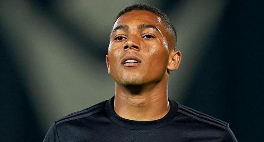 Transfer belgesi ortaya çıktı! Ali Koç dünyaca ünlü yıldızı Türkiye'ye getiriyor! Formayı bile giydirdiler