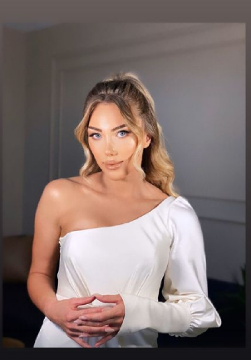 Survivor Meryem Kasap nişanlandı! Nişan pozu şoke etti...