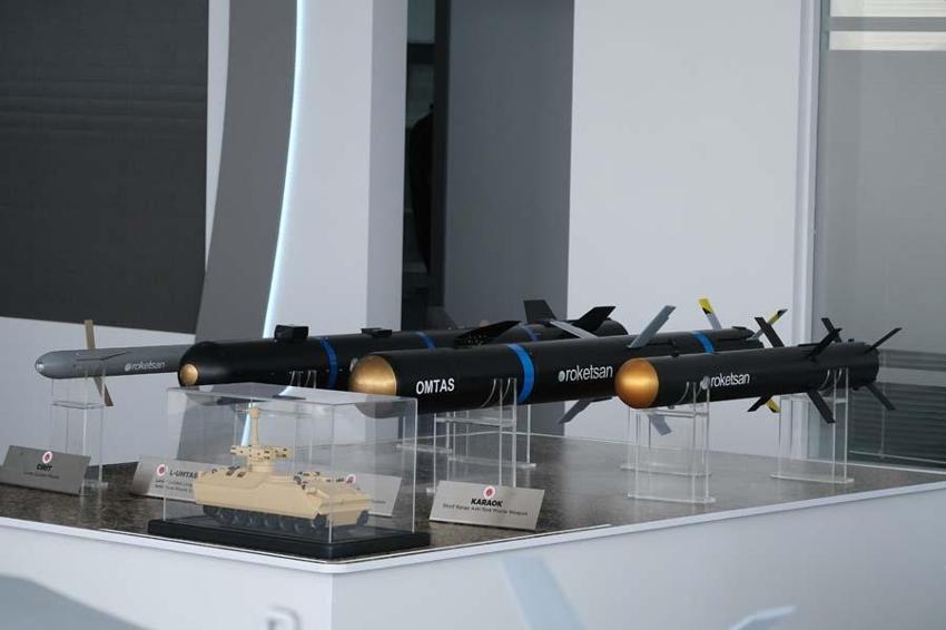 Türkiye'nin en yeni silahları ve teknolojileri EFES-2022'de sahneye çıktı!