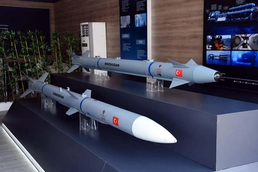Türkiye'nin en yeni silahları ve teknolojileri EFES-2022'de sahneye çıktı!