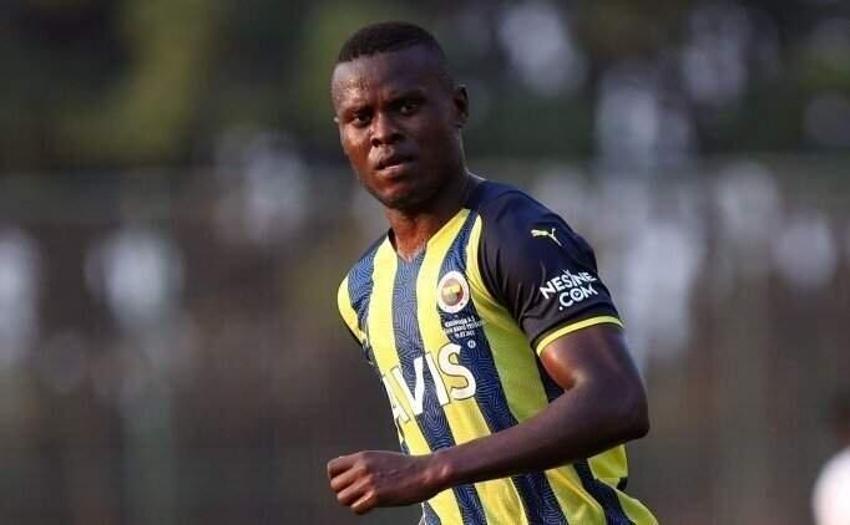 Fenerbahçe'de şok! Önce yatan 2 transferi açıkladı ardından 3 ayrılığı!