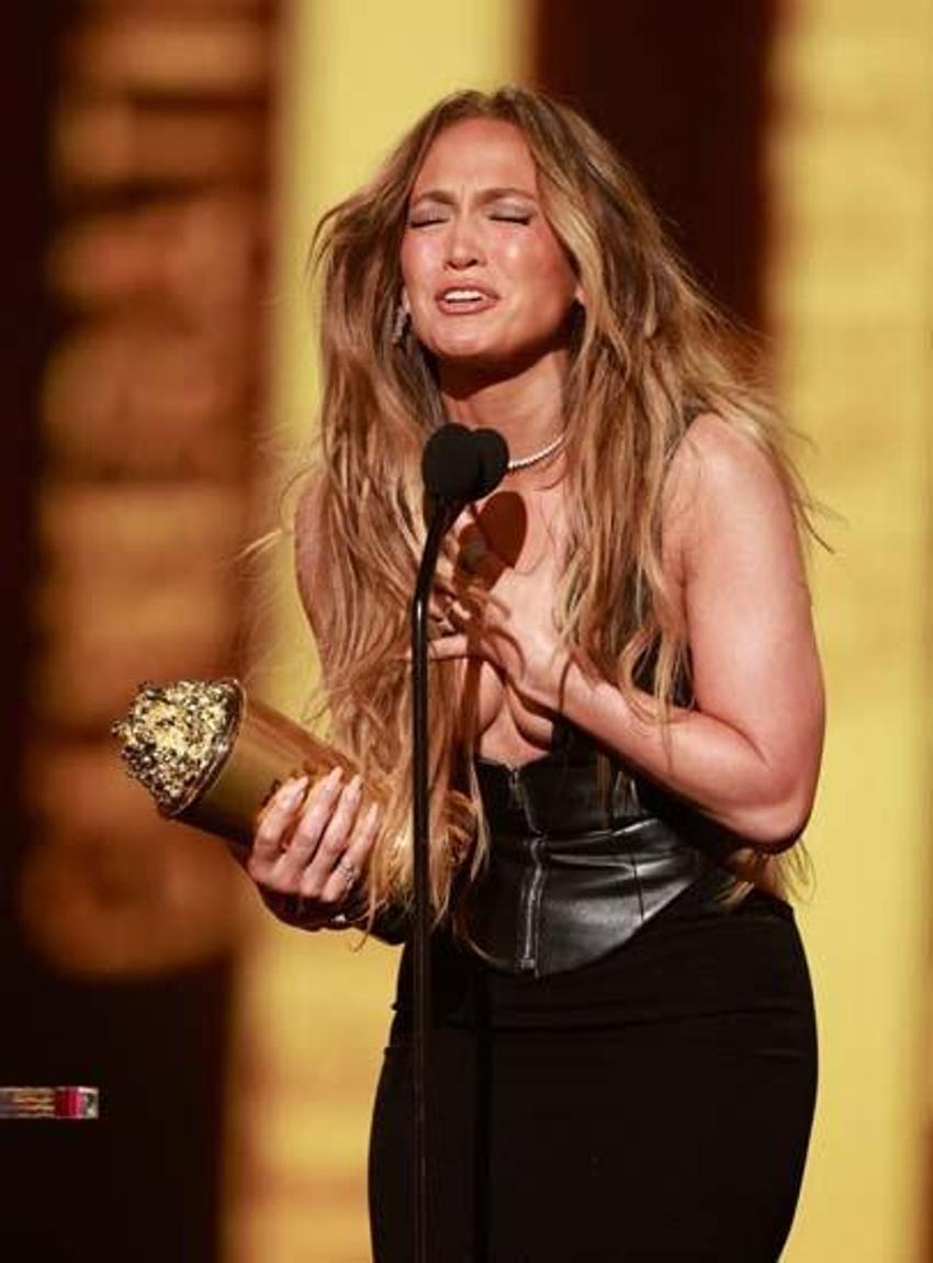 Jennifer Lopez'in transparan tercihi!