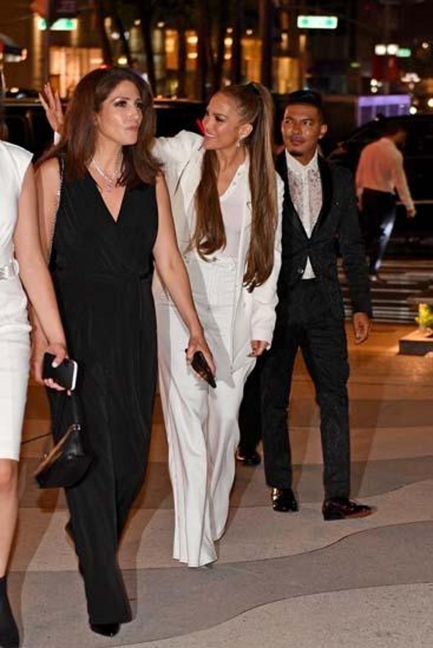 Jennifer Lopez'in transparan tercihi!