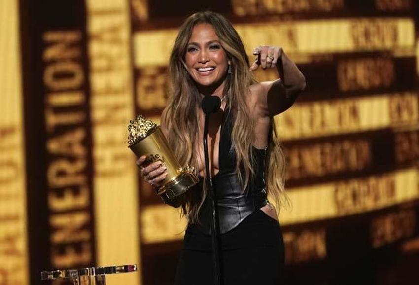 Jennifer Lopez'in transparan tercihi!