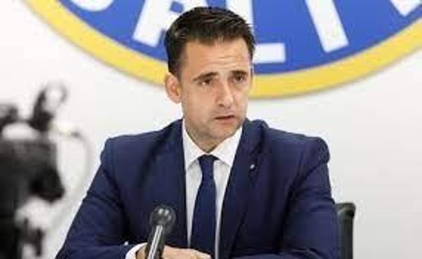 6 ay önce Burak Elmas anlaşmıştı! Ali Koç'un yeni Sportif Direktör bombası Jesus'u da şaşırttı