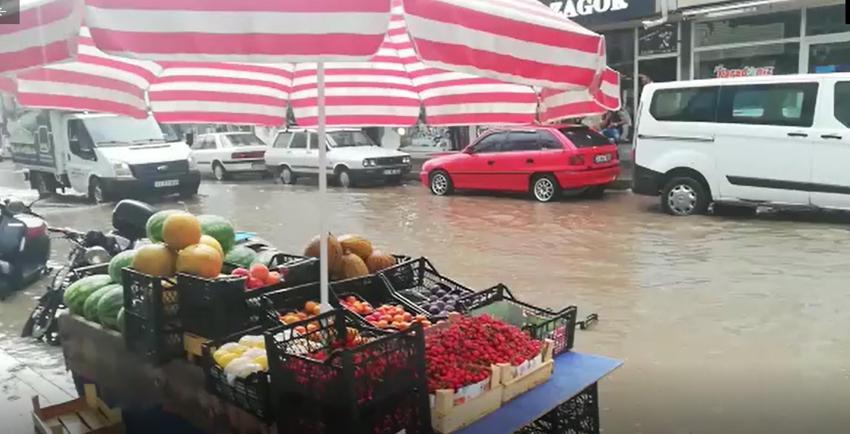Çok şiddetli yağışlarla ilgili son dakika açıklaması! Meteoroloji uyardı, bu saatlere dikkat! Kuvvetli esecek, İstanbul, Ankara dahil...