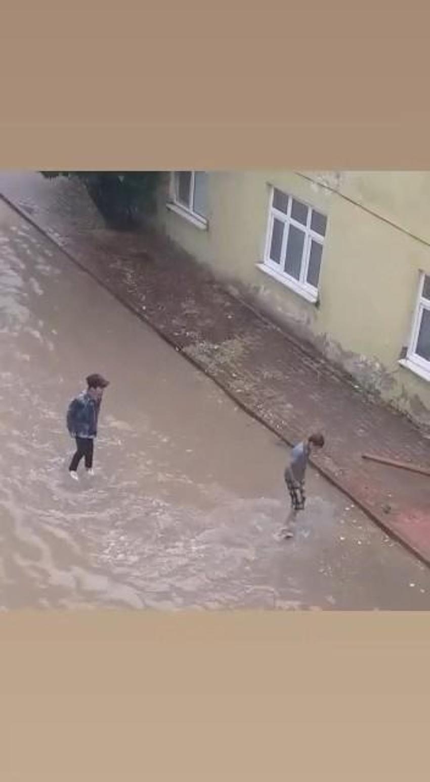 Çok şiddetli yağışlarla ilgili son dakika açıklaması! Meteoroloji uyardı, bu saatlere dikkat! Kuvvetli esecek, İstanbul, Ankara dahil...