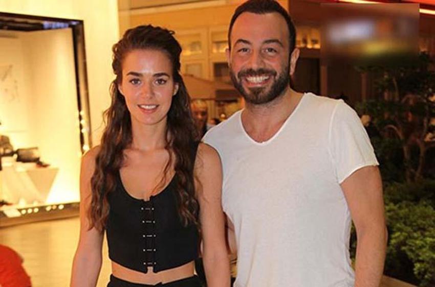 Kara bulutlar dağıldı! Ünlü çift, tatilde öpmelere doyamadı