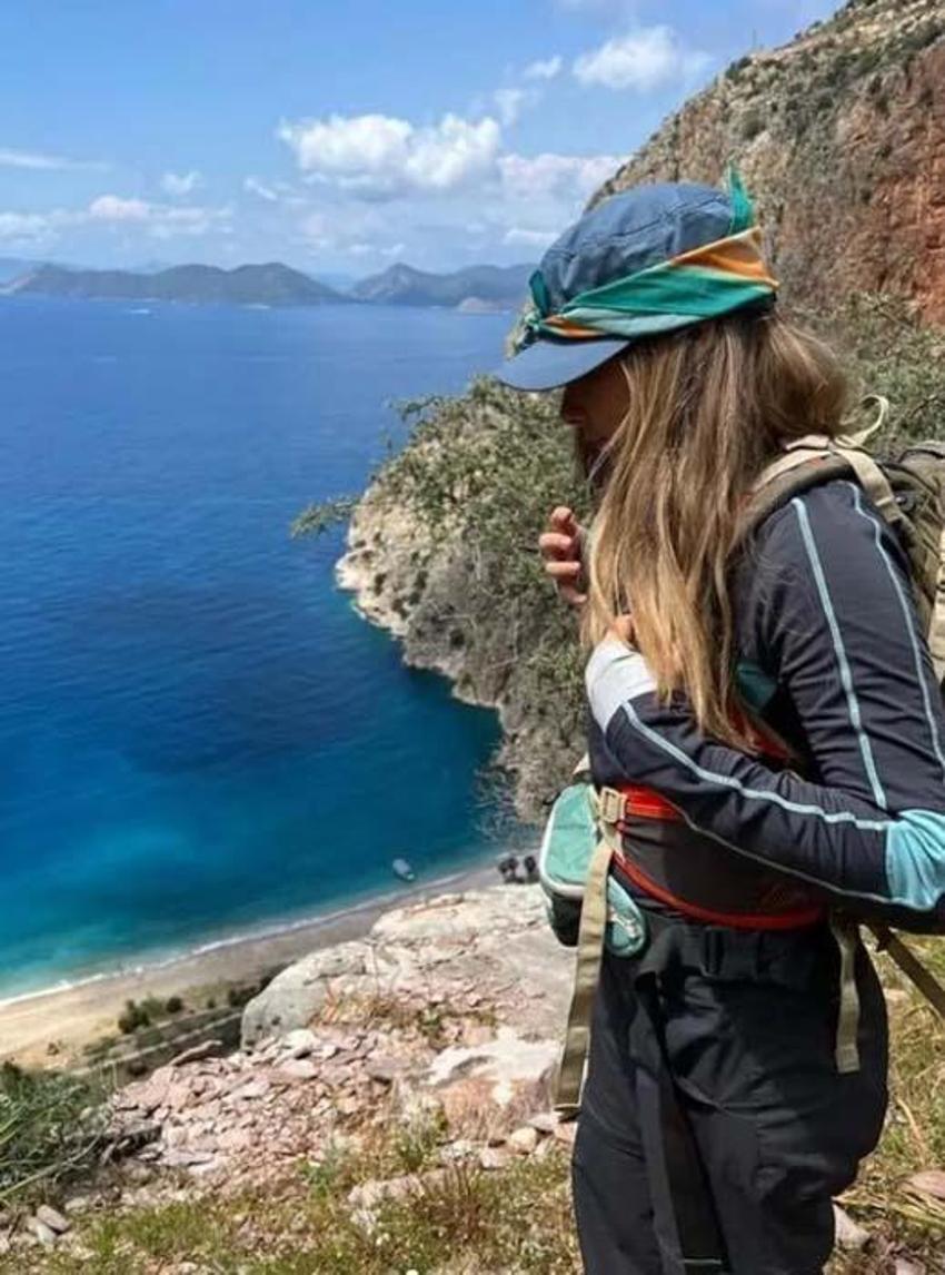 Sezon bitti, ünlüler soluğu tatil beldelerinde aldı! Ama bir farkla...