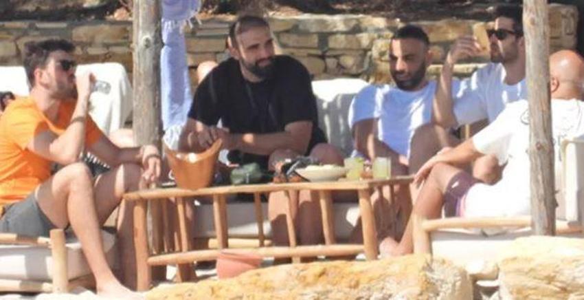 İrem Sak'ı, havalimanına uğurlayan Furkan Korkmaz'ın Çeşme'de tatil keyfi